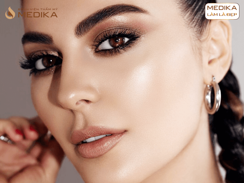 4-van-de-thuong-gap-sau-bam-mi-va-cach-khac-phuc 4 vấn đề thường gặp sau bấm mí và cách khắc phục