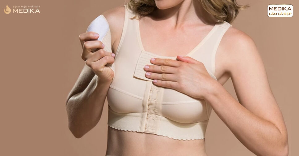 Nâng ngực có hại cho sức khỏe không?